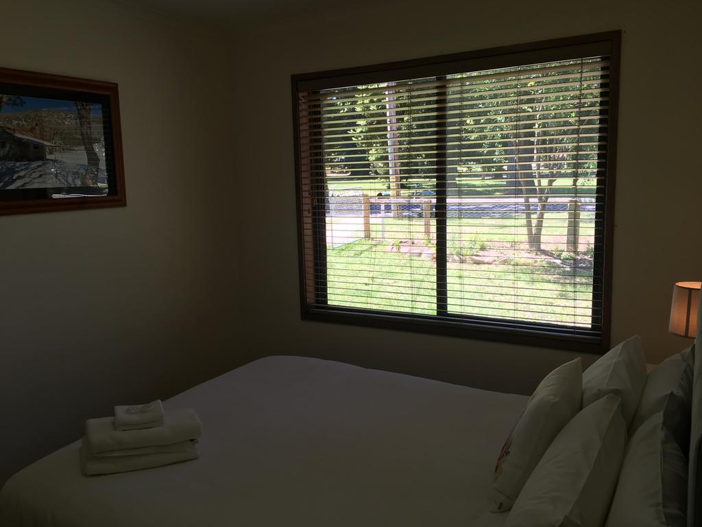 Acorn Lodge Брайт Экстерьер фото