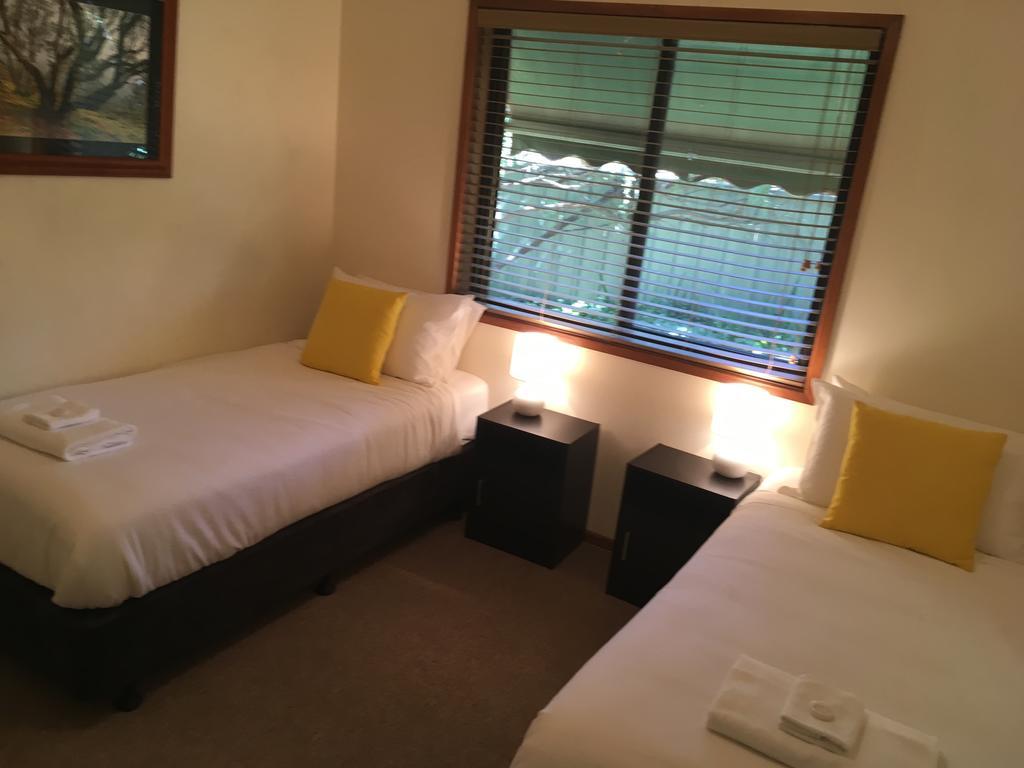 Acorn Lodge Брайт Экстерьер фото